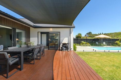 Photo of property in 95 Awataha Crescent, Pyes Pa, Tauranga, 3110