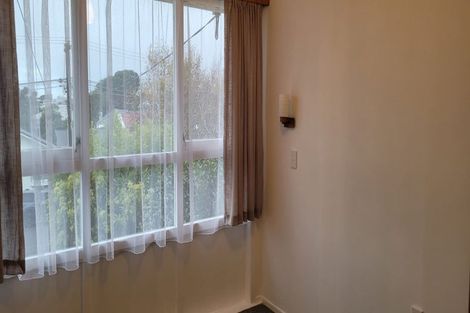 Photo of property in 8 Kitchener Terrace, Moturoa, New Plymouth, 4310