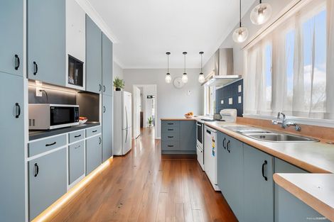 Photo of property in 11 Owens Road, Waiuku, 2123