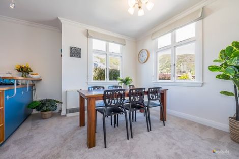 Photo of property in 38 Saint Ronans Avenue, Waterloo, Lower Hutt, 5011