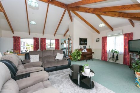 Photo of property in 6 Dillon Drive, Bell Block, New Plymouth, 4312