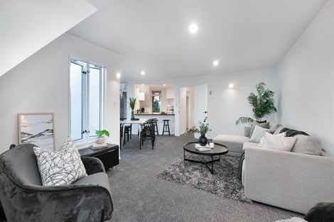 Photo of property in 50 Saint Andrews Hill Road, Mount Pleasant, Christchurch, 8081