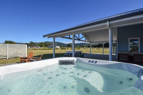 Photo of property in 66a Thomas Road, Carrington, Carterton, 5791