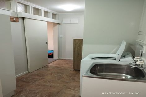 Photo of property in 19 Carluke Street, Paparangi, Wellington, 6037