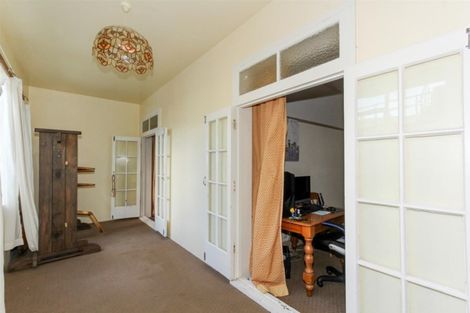 Photo of property in Devonport Apartments, 25/127 Saint Aubyn Street, New Plymouth, 4310
