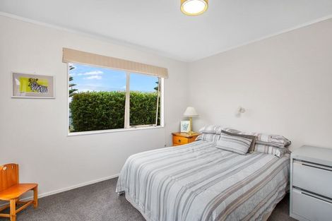 Photo of property in 24 Settlers Grove, Orewa, 0931