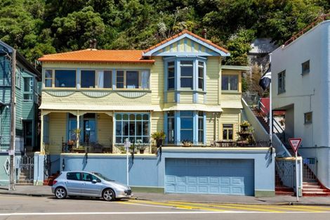 Photo of property in 186 Oriental Parade, Oriental Bay, Wellington, 6011