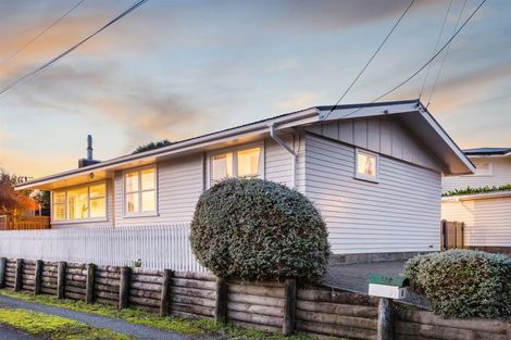 Photo of property in 11 Cara Crescent, Paparangi, Wellington, 6037