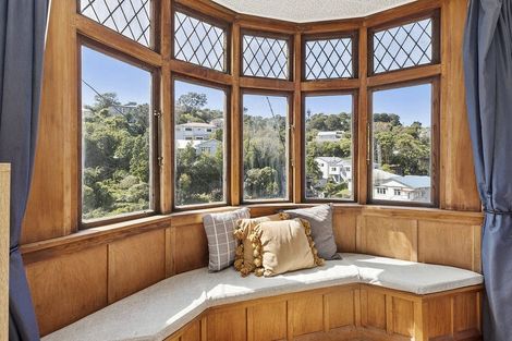 Photo of property in 6 Tiketike Way, Brooklyn, Wellington, 6021