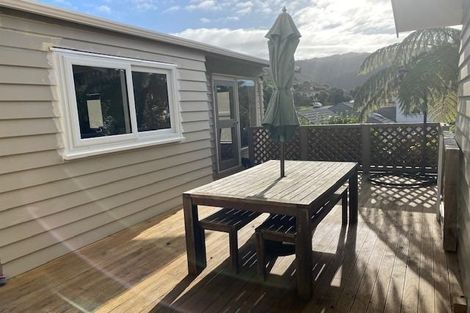 Photo of property in 70 Oriel Avenue, Tawa, Wellington, 5028