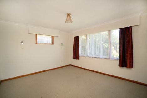 Photo of property in 6 Lowestoft Place, West End, Palmerston North, 4412