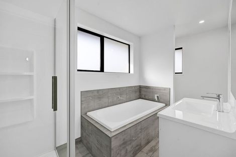 Photo of property in 120 Seaview Road, Westown, New Plymouth, 4310