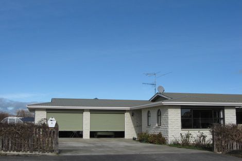 Photo of property in 1 Gow Street, Winton, 9720