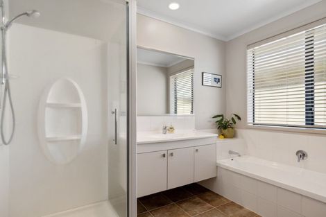 Photo of property in 1 Kakapo Place, Pyes Pa, Tauranga, 3112