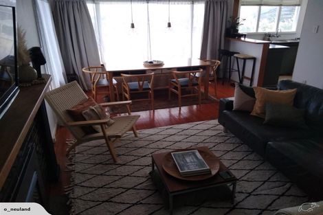 Photo of property in 16 Domain Crescent, Muriwai, Waimauku, 0881