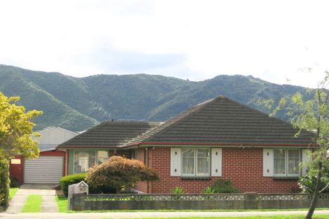 Photo of property in 1097 Fergusson Drive, Clouston Park, Upper Hutt, 5018