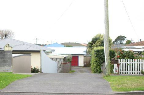 Photo of property in 15a Record Street, Fitzroy, New Plymouth, 4312