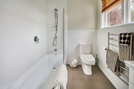 Photo of property in 295 Fergusson Drive, Heretaunga, Upper Hutt, 5018