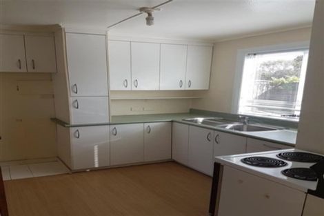 Photo of property in 2/1 Imperial Place, Henderson, Auckland, 0612