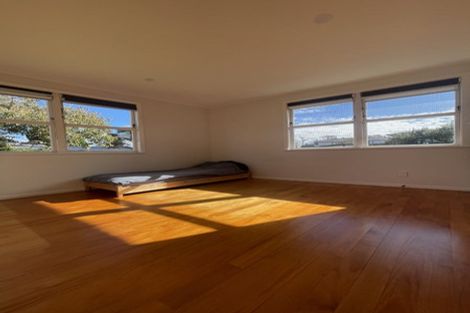 Photo of property in 8 Pandora Place, Pakuranga, Auckland, 2010
