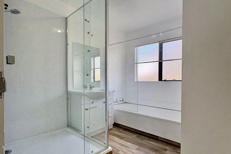 Photo of property in 2/38 Myers Road, Manurewa East, Auckland, 2102