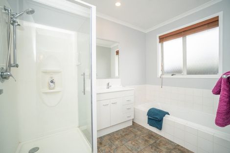 Photo of property in 34 Branigan Parade, Kelvin Grove, Palmerston North, 4414