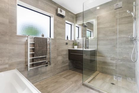 Photo of property in 7 Rheingold Place, Huapai, Kumeu, 0810