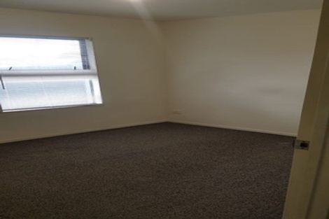 Photo of property in 2/83 Portage Road, New Lynn, Auckland, 0600