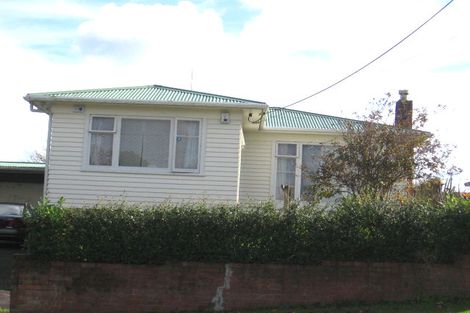 Photo of property in 87 Matipo Road, Te Atatu Peninsula, Auckland, 0610