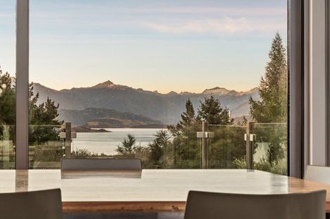 Photo of property in 52 Kirimoko Crescent, Wanaka, 9305