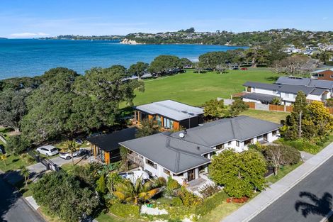 Photo of property in 1 Moana Terrace, Snells Beach, 0920