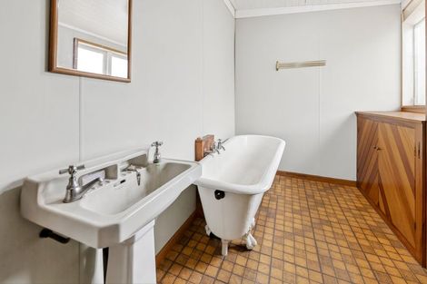 Photo of property in 4 Okoroire Street, Tirau, 3410