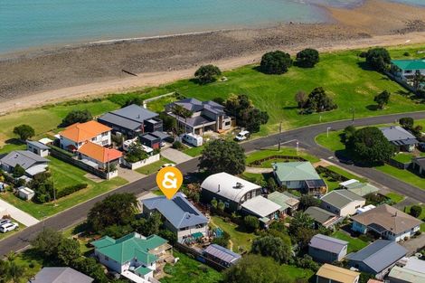 Photo of property in 22 Seaview Avenue, Te Puru, Thames, 3575