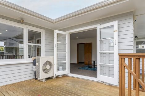 Photo of property in 73 Driver Crescent, Cannons Creek, Porirua, 5024