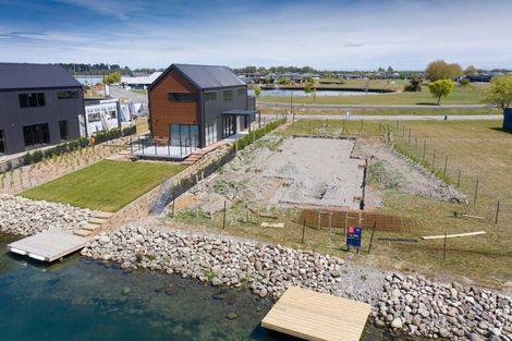 Photo of property in 203 Lake Hood Drive, Huntingdon, Ashburton, 7774