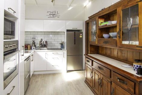 Photo of property in 12 Napier Road, Terrace End, Palmerston North, 4410