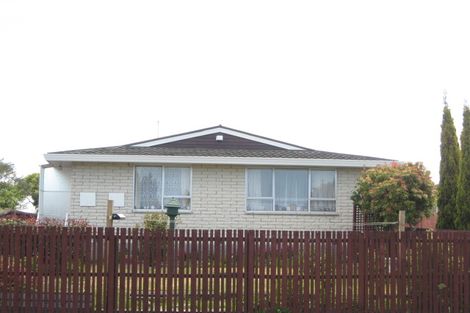 Photo of property in 23a Salford Avenue, Redwood, Christchurch, 8051