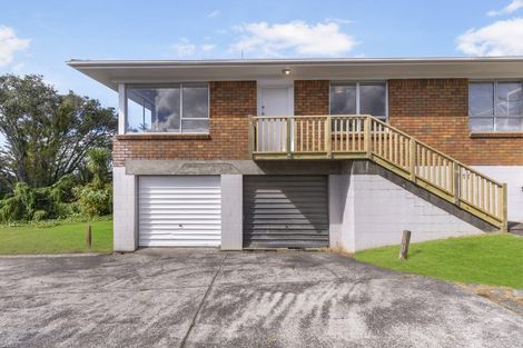 Photo of property in 4/178 Chivalry Road, Glenfield, Auckland, 0629