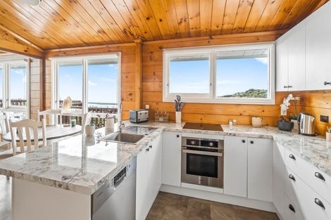 Photo of property in 286 Mount Pleasant Road, Mount Pleasant, Christchurch, 8081