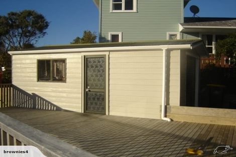 Photo of property in 3 Makora Grove, Paremata, Porirua, 5024