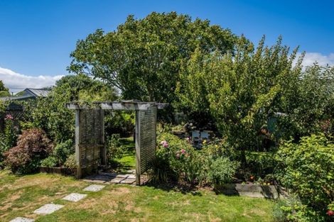 Photo of property in 33 Ropata Crescent, Boulcott, Lower Hutt, 5010