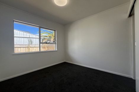 Photo of property in 4/7 Beach Haven Road, Beach Haven, Auckland, 0626