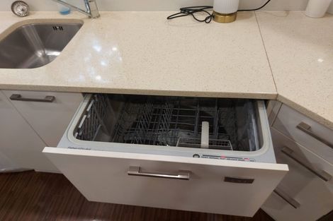 Photo of property in 15 Wainoni Heights, Greenhithe, Auckland, 0632