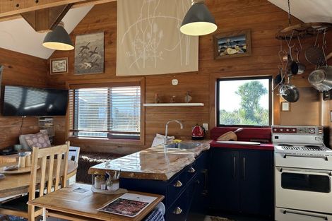 Photo of property in 9 The Parade, Okarito, Whataroa, 7886