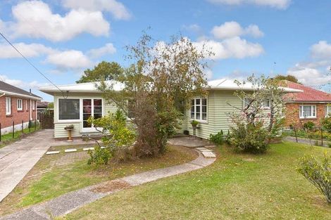 Photo of property in 45 Miro Street, New Lynn, Auckland, 0600