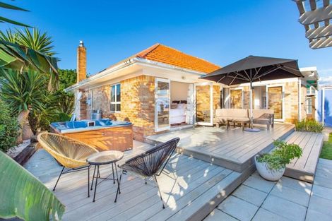 Photo of property in 5 Puriri Street, Raglan, 3225