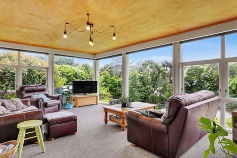 Photo of property in 4 Stephen Street, Tawa, Wellington, 5028