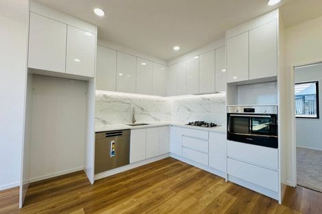 Photo of property in 1c Edwards Avenue, Henderson, Auckland, 0610