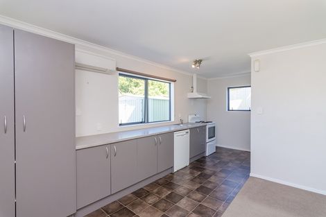 Photo of property in 32 Richmond Road, Carterton, 5713