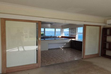 Photo of property in 11 Singers Road, Korokoro, Lower Hutt, 5012